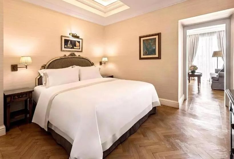 キングサイズベッドのスイートルーム, King George, A Luxury Collection Hotel, Athens