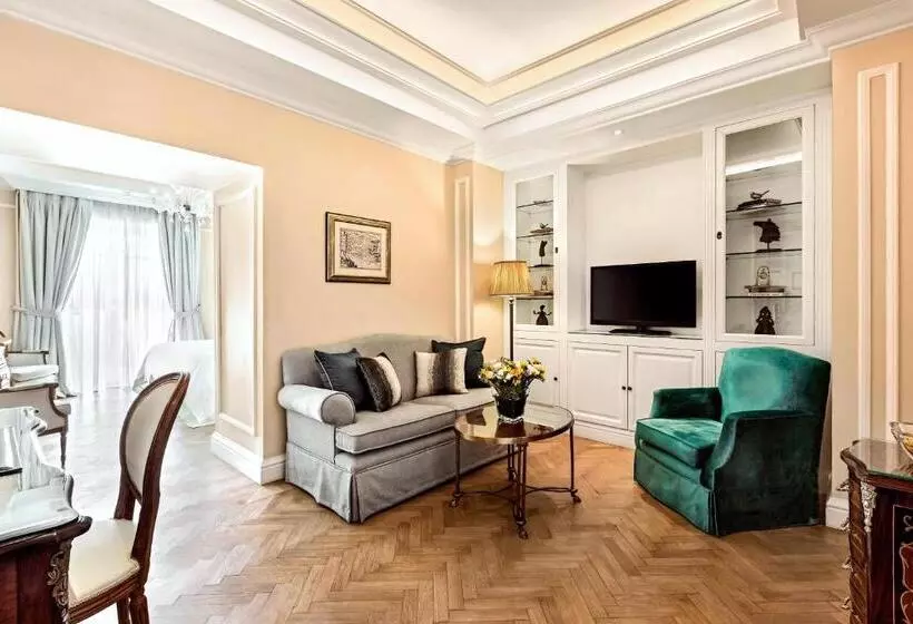 キングサイズベッドのスイートルーム, King George, A Luxury Collection Hotel, Athens