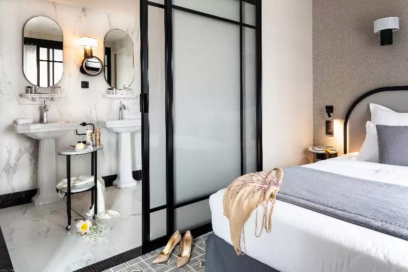 سوییت جونیور, Lenox Montparnasse