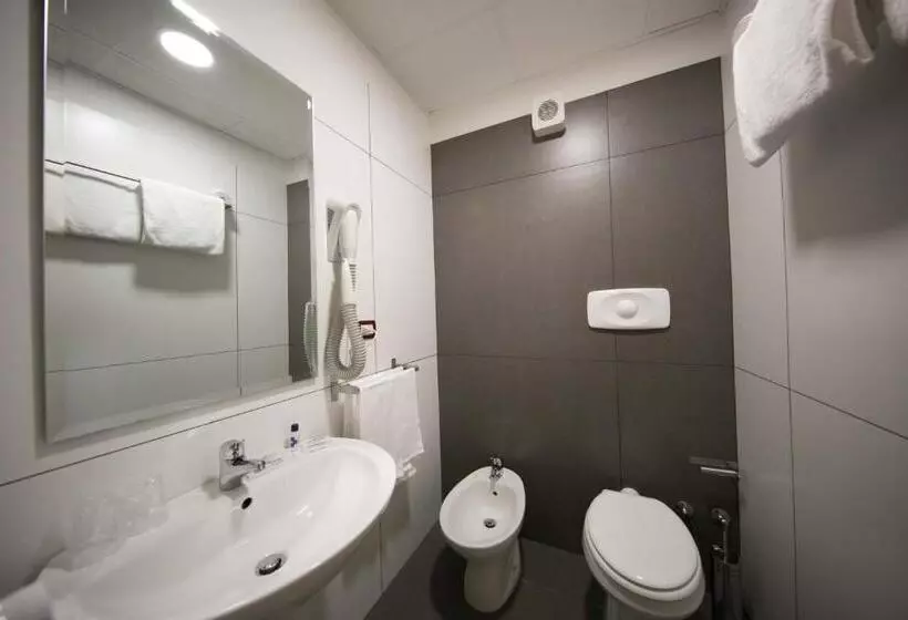 اتاق استاندارد, Mediterranea Hotel & Convention Center
