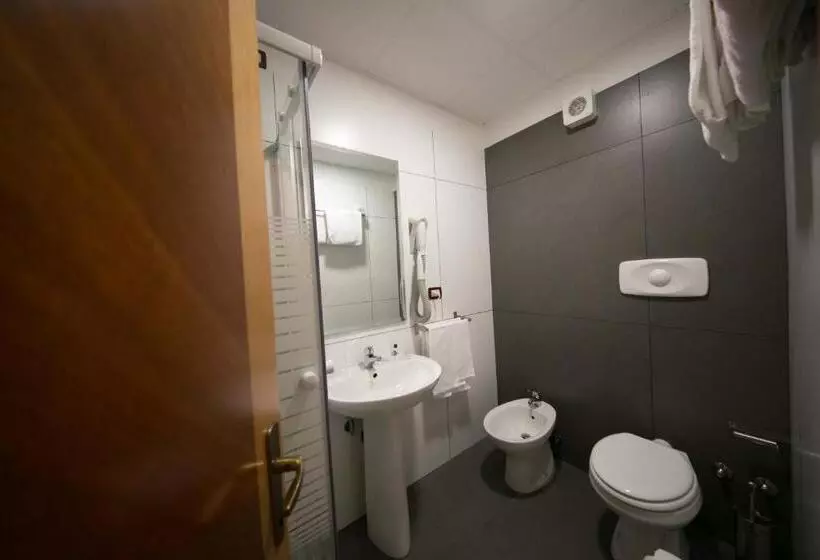 اتاق استاندارد, Mediterranea Hotel & Convention Center