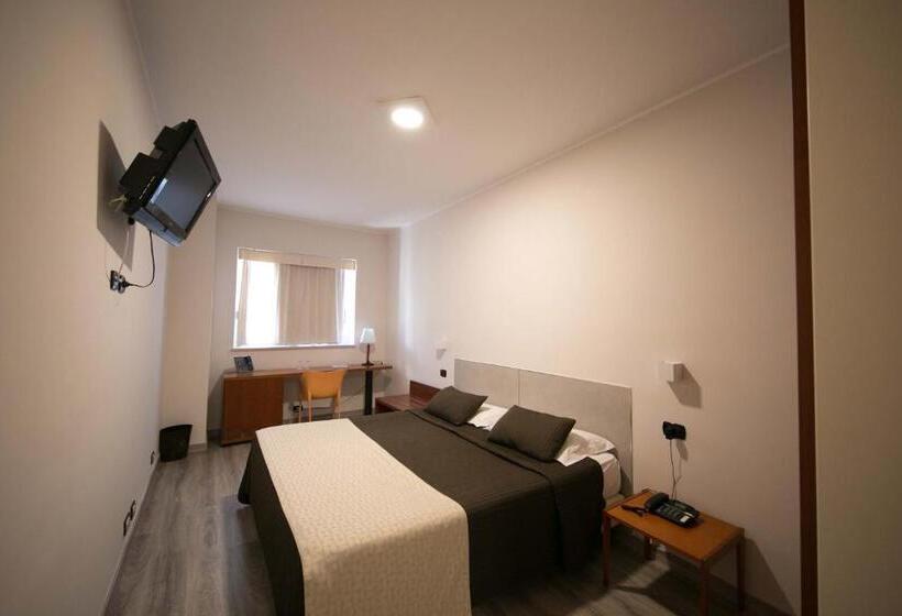 חדר סטנדרט, Mediterranea Hotel & Convention Center