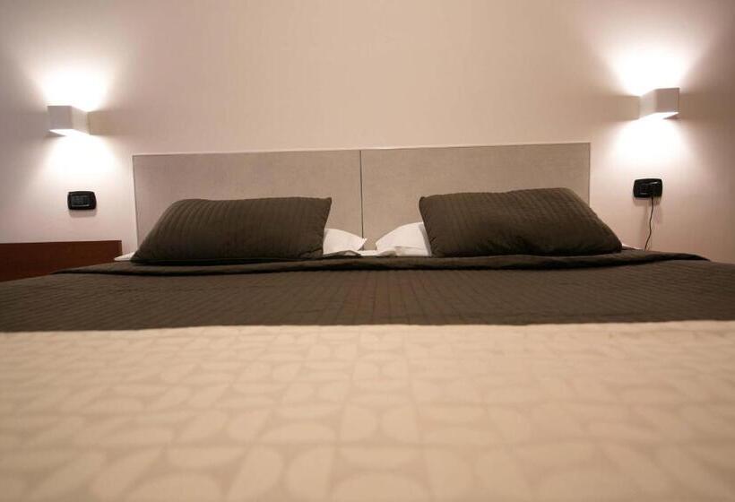 חדר סטנדרט, Mediterranea Hotel & Convention Center