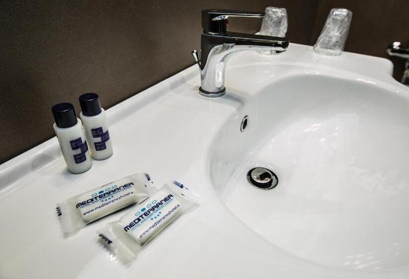 חדר סופריור עם מרפסת, Mediterranea Hotel & Convention Center