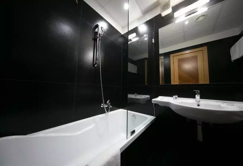 اتاق سوپریور با بالکن, Mediterranea Hotel & Convention Center