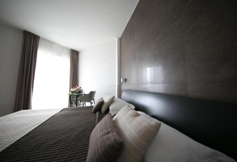 חדר סטנדרט לשלושה, Mediterranea Hotel & Convention Center