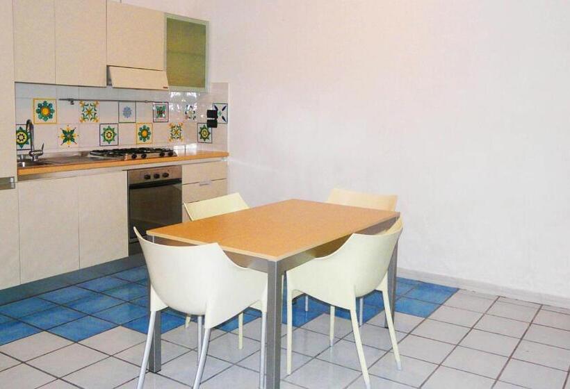 דירת חדר, Mediterranea Hotel & Convention Center