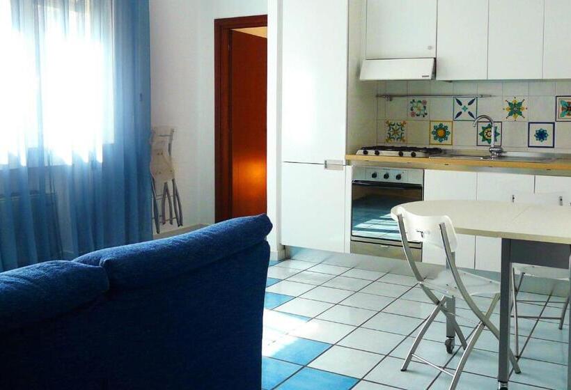 דירת חדר, Mediterranea Hotel & Convention Center