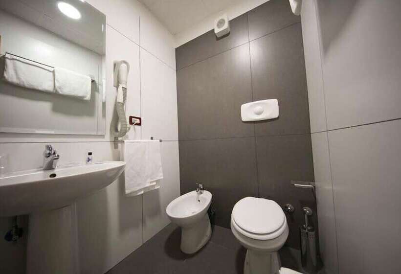 חדר סטנדרט, Mediterranea Hotel & Convention Center