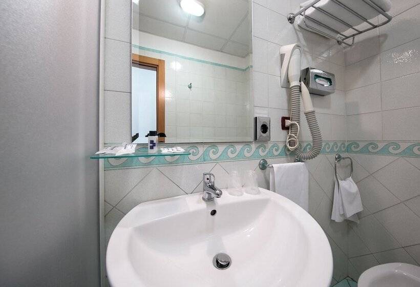 חדר סטנדרט, Mediterranea Hotel & Convention Center