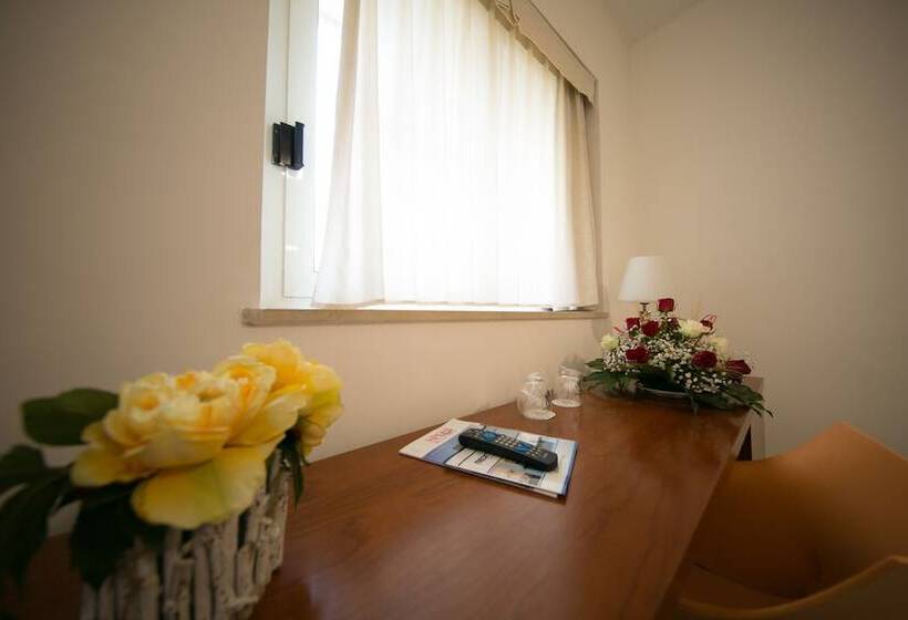 חדר סטנדרט, Mediterranea Hotel & Convention Center