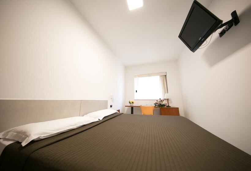 חדר סטנדרט, Mediterranea Hotel & Convention Center