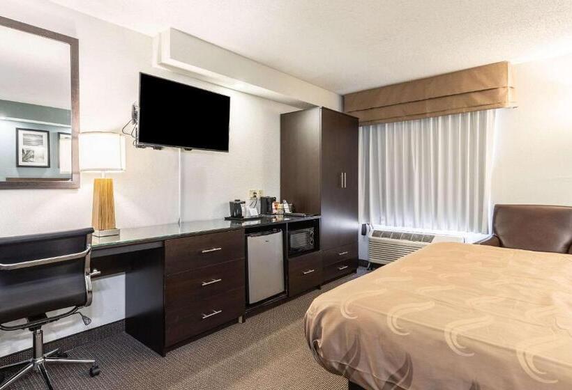 带大床的标准间, Quality Inn Memphis Northeast Near I40