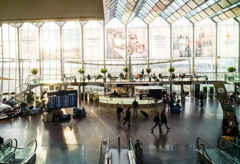 اتاق سوپریور با چشم‌انداز, Radisson Blu Airport Terminal