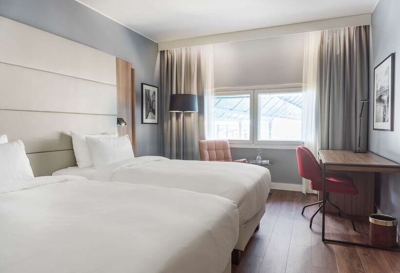 Номер Superior с Видом, Radisson Blu Airport Terminal