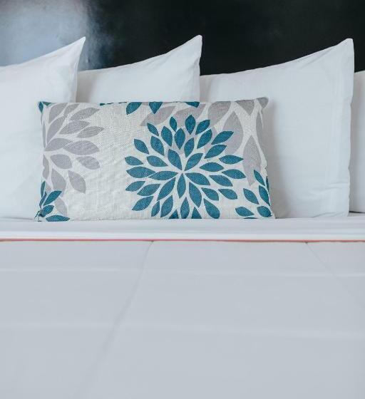 جناح عائلي, Sea Air Inn & Suites   Downtown   Restaurant Row