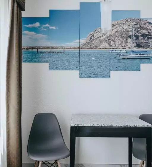 سوییت خانوادگی, Sea Air Inn & Suites   Downtown   Restaurant Row