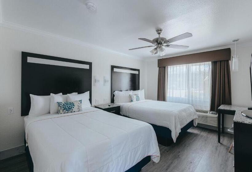 جناح عائلي, Sea Air Inn & Suites   Downtown   Restaurant Row