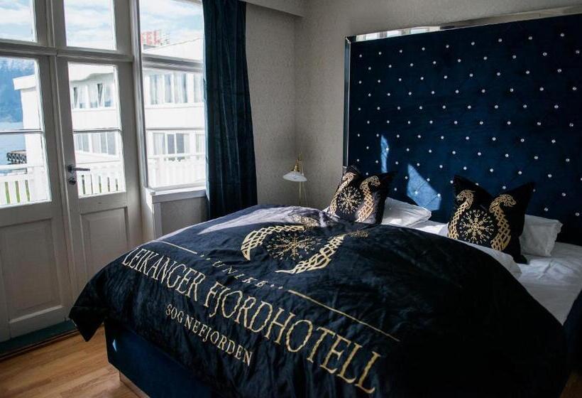 חדר דלוקס עם מרפסת נוף לים, Leikanger Fjordhotel   Unike Hoteller