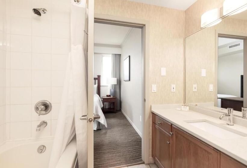 高级套房, Manteo At Eldorado Resort