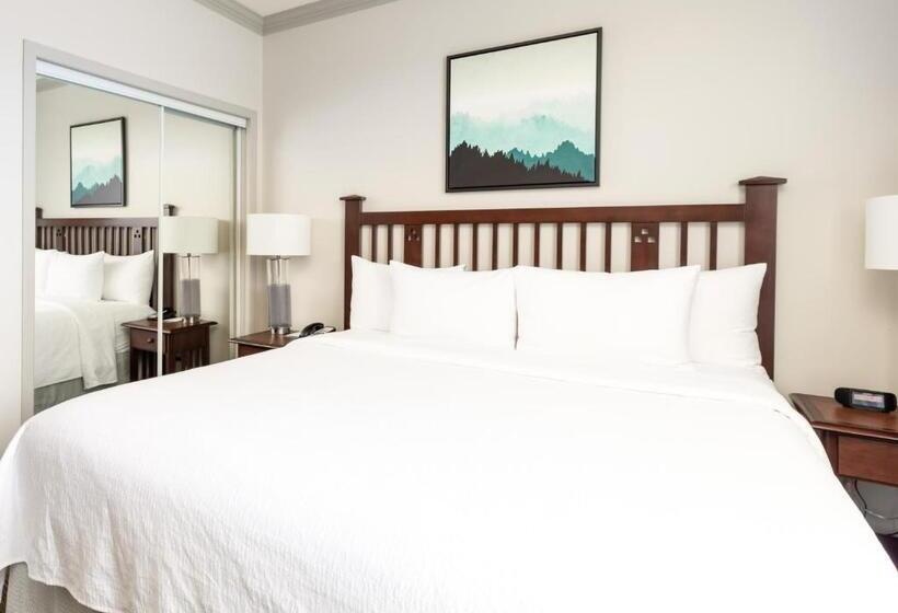 豪华家庭房间, Manteo At Eldorado Resort