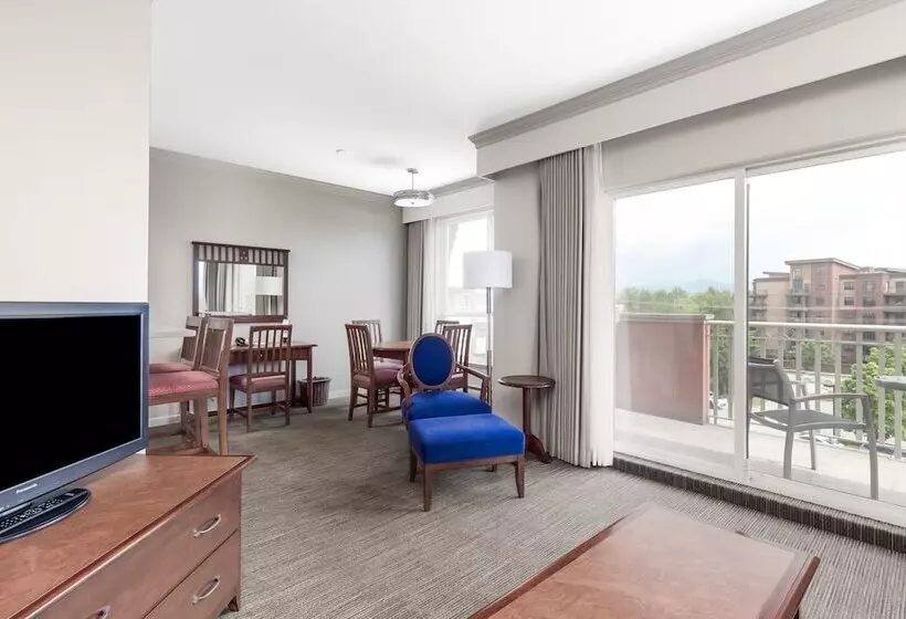سوئیت پریمیوم, Manteo At Eldorado Resort