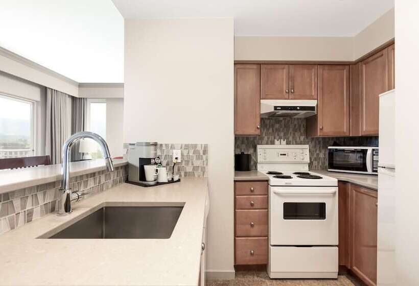 高级套房, Manteo At Eldorado Resort