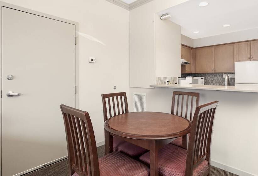 高级套房, Manteo At Eldorado Resort