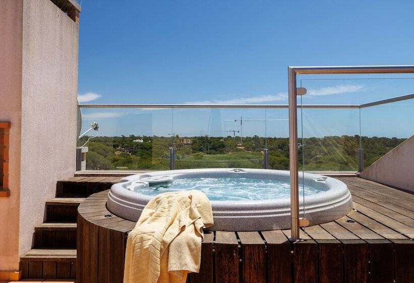 דירת דלוקס 2 חדרי שינה עם ג'קוזי, Vale Do Lobo Resort