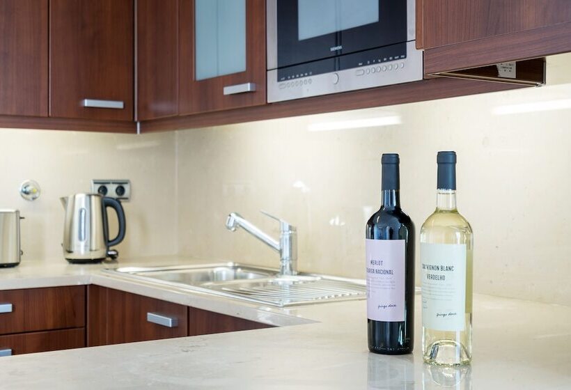 דירת דלוקס 2 חדרי שינה עם ג'קוזי, Vale Do Lobo Resort