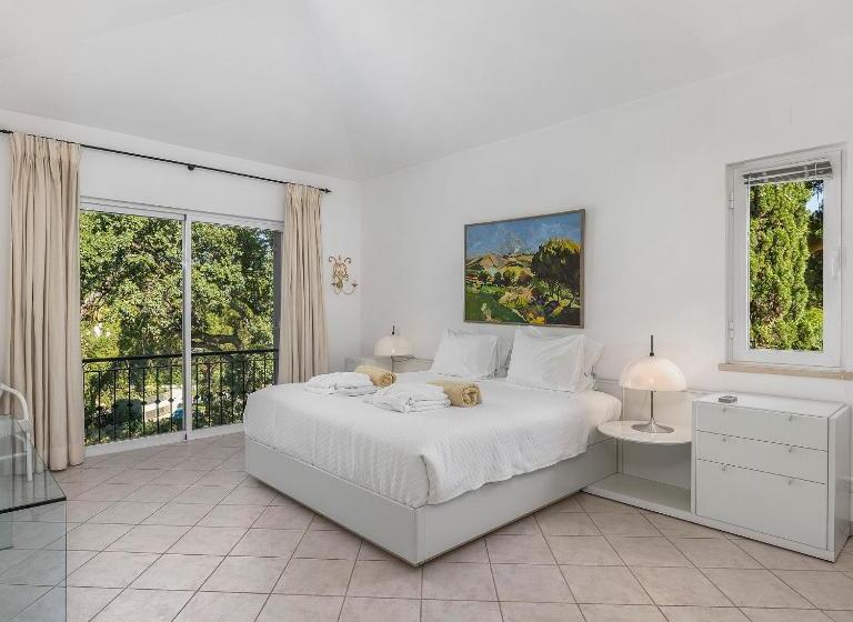 וילה סופריור 3 חדרים, Vale Do Lobo Resort