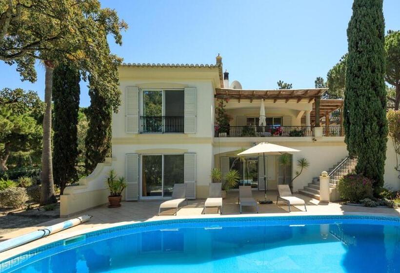 וילה סופריור 3 חדרים, Vale Do Lobo Resort