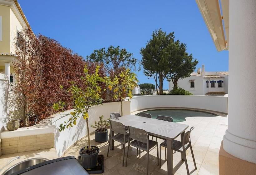 דירת דלוקס 3 חדרי שינה, Vale Do Lobo Resort