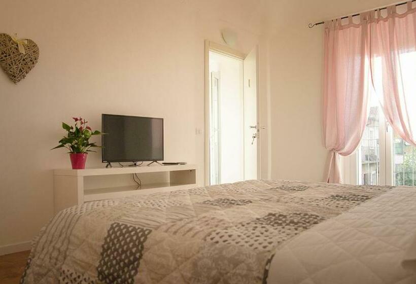 اتاق استاندارد با بالکن, Le Persiane Verdi