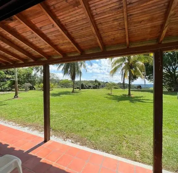 デラックスルーム, Finca Hotel Doradal