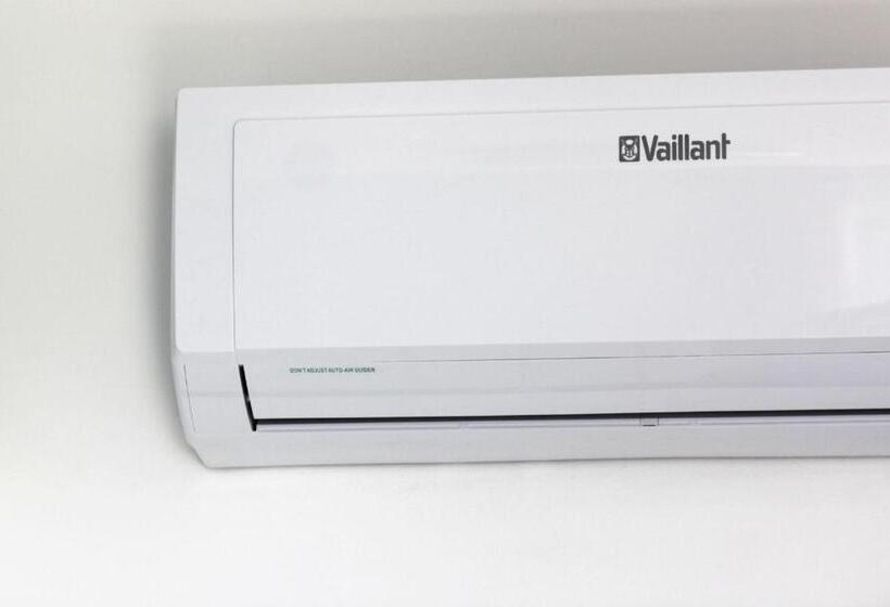 海景豪华三人间, Aurora