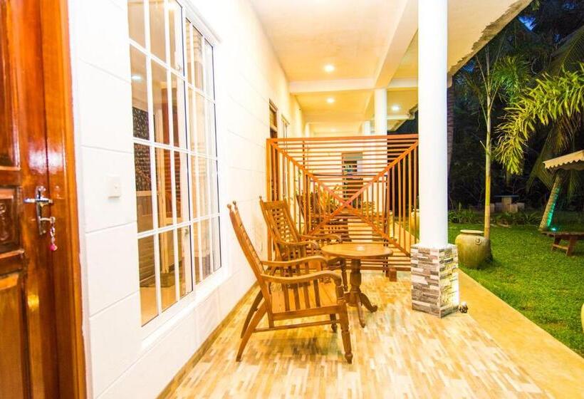 חדר דלוקס, Inn Sea Horizon Ahungalla