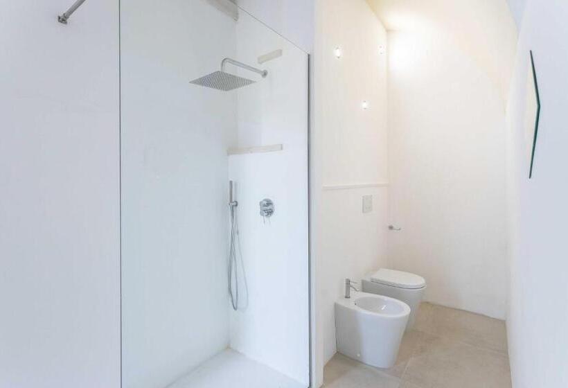 デラックスルーム, Suite Artus