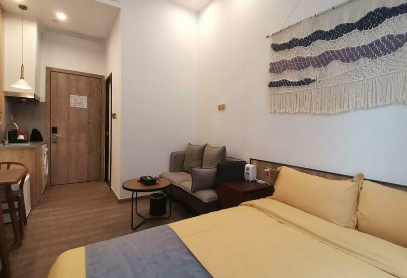 Quarto Economy, Ruiya Apart