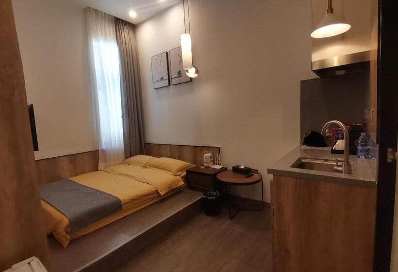 Pokój Ekonomiczny, Ruiya Apart