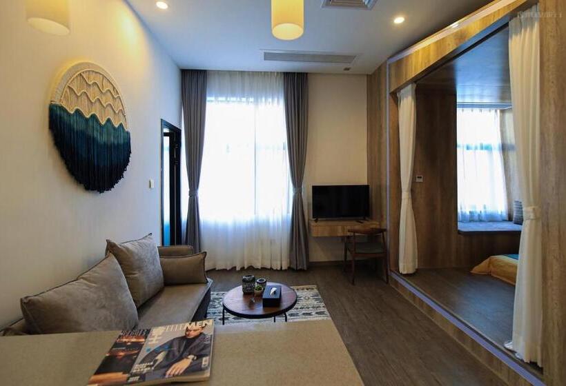 Quarto Superior, Ruiya Apart