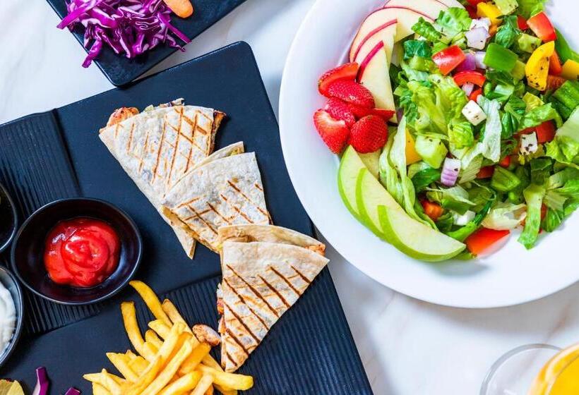 Полулюкс Повышенной Комфортности, Season Star Hotel Madinah