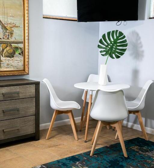 디럭스 스위트 킹 침대, Skylaranna Resort & Spa