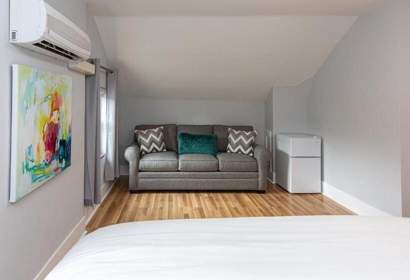 패밀리 스튜디오, Skylaranna Resort & Spa