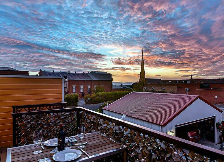 מיטת קינג בסוויטה, Langsford Luxury