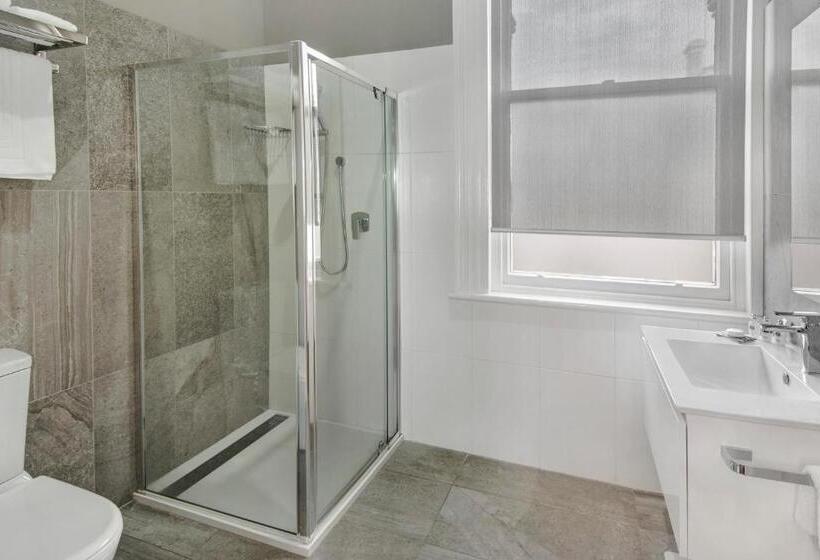 מיטת קינג בסוויטה, Langsford Luxury