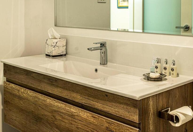 מיטת קינג בסוויטה, Langsford Luxury