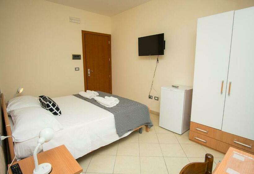 חדר סטנדרט, Cilentiamoci Palinuro