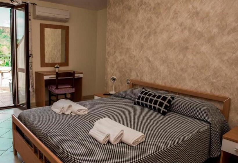 חדר סטנדרט, Cilentiamoci Palinuro