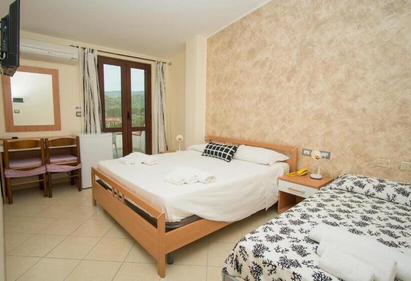 חדר סטנדרט לשלושה, Cilentiamoci Palinuro